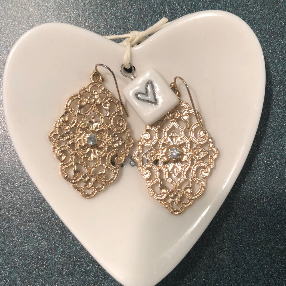 Gold Filagree Rhinestone Earrings